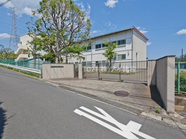 小学校(800m)-横浜市立小菅ケ谷小学校